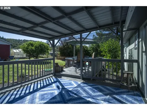 695 Glengary Loop Road Roseburg OR 97470