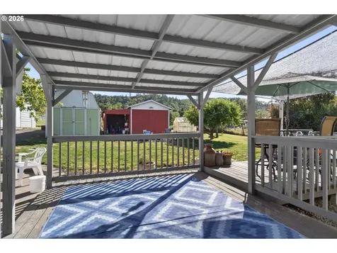 695 Glengary Loop Road Roseburg OR 97470