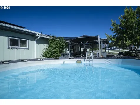 695 Glengary Loop Road Roseburg OR 97470
