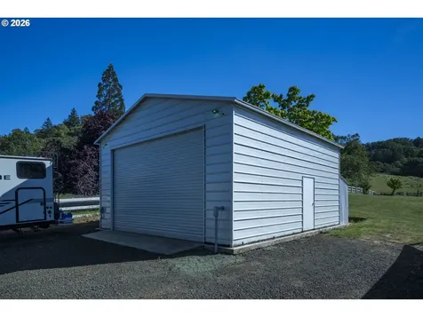 695 Glengary Loop Road Roseburg OR 97470