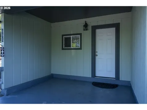 695 Glengary Loop Road Roseburg OR 97470