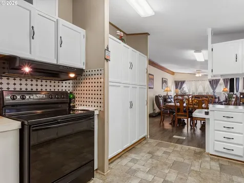 18485 SW Pacific Drive Tualatin OR 97062