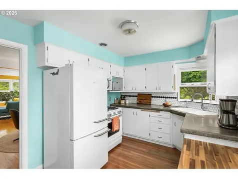 6110 NE 41st Avenue Portland OR 97211
