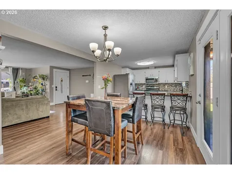 821 Johnson Street Woodburn OR 97071