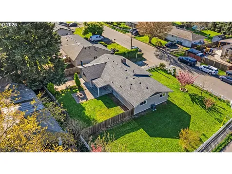 821 Johnson Street Woodburn OR 97071