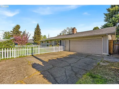 821 Johnson Street Woodburn OR 97071