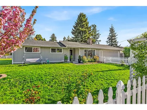 821 Johnson Street Woodburn OR 97071