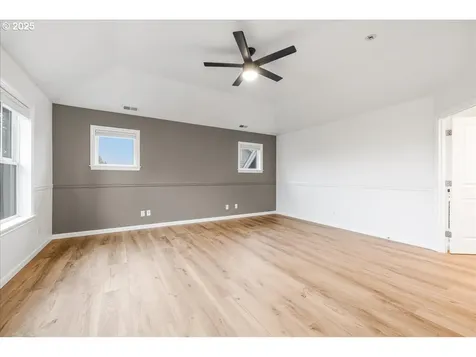 20870 Yosemite Street NE Aurora OR 97002