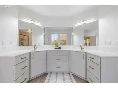 20870 Yosemite Street NE Aurora OR 97002