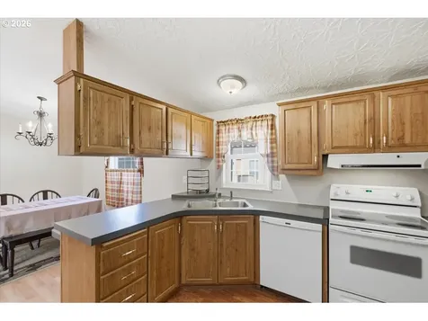 5050 Columbus Street SE Albany OR 97322