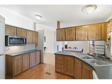 5050 Columbus Street SE Albany OR 97322