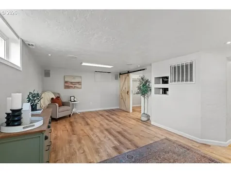561 E Ridgeway Avenue Hermiston OR 97838