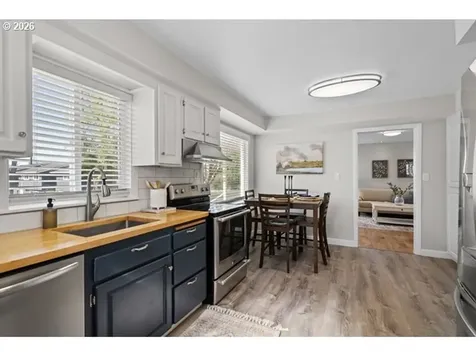 561 E Ridgeway Avenue Hermiston OR 97838