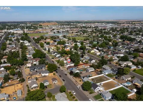 561 E Ridgeway Avenue Hermiston OR 97838