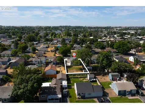 561 E Ridgeway Avenue Hermiston OR 97838