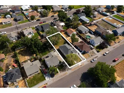 561 E Ridgeway Avenue Hermiston OR 97838