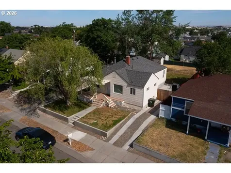 561 E Ridgeway Avenue Hermiston OR 97838
