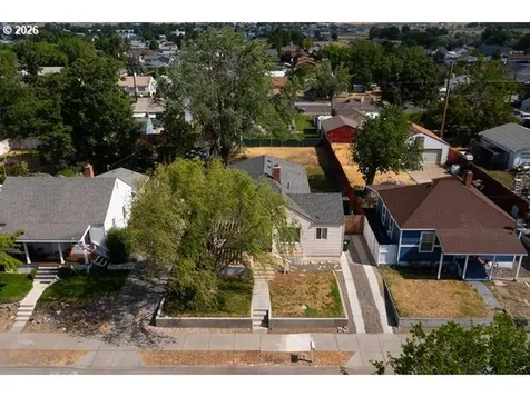 561 E Ridgeway Avenue Hermiston OR 97838