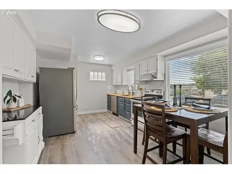 561 E Ridgeway Avenue Hermiston OR 97838