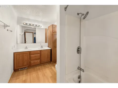 1845 SW Taylors Ferry Road Portland OR 97219