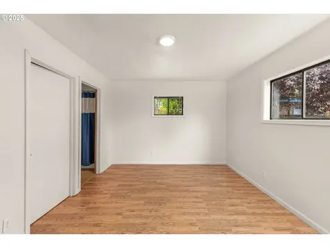 1845 SW Taylors Ferry Road Portland OR 97219
