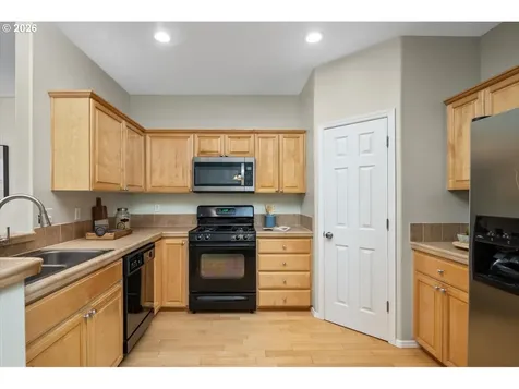 2283 NW Oak Knoll Place Beaverton OR 97006