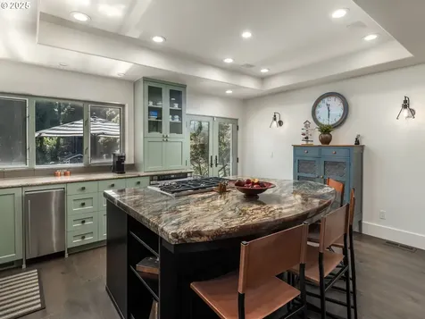 17210 Cedar Road Lake Oswego OR 97034
