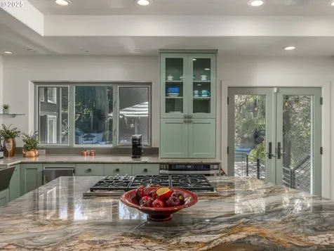 17210 Cedar Road Lake Oswego OR 97034