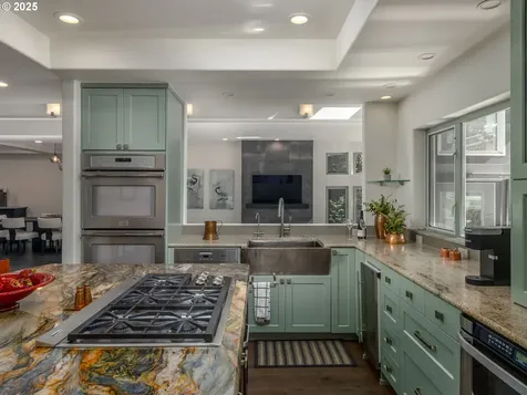 17210 Cedar Road Lake Oswego OR 97034