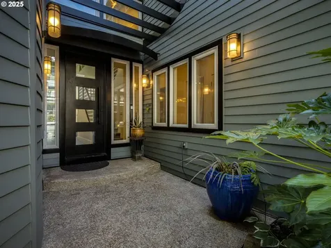 17210 Cedar Road Lake Oswego OR 97034