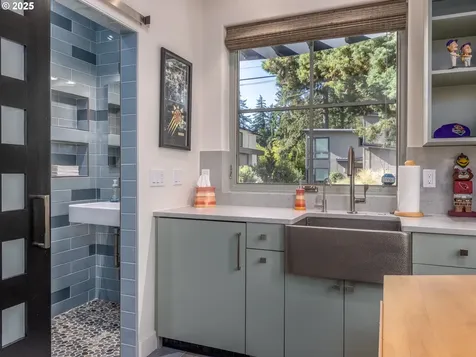 17210 Cedar Road Lake Oswego OR 97034