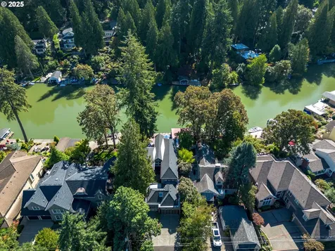 17210 Cedar Road Lake Oswego OR 97034