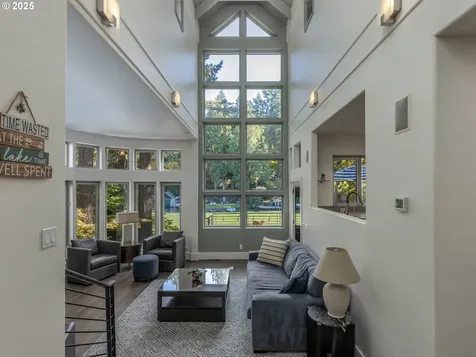 17210 Cedar Road Lake Oswego OR 97034