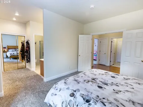 15011 Pebble Beach Drive Oregon City OR 97045