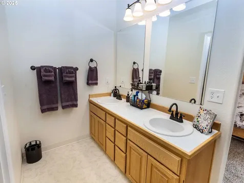 15011 Pebble Beach Drive Oregon City OR 97045