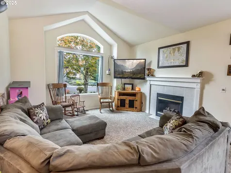 15011 Pebble Beach Drive Oregon City OR 97045