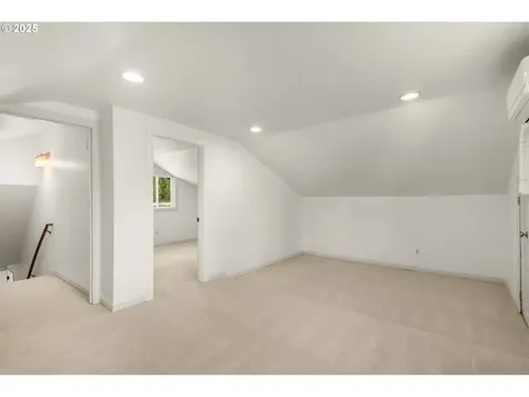 8470 SW Godwin Court Portland OR 97223