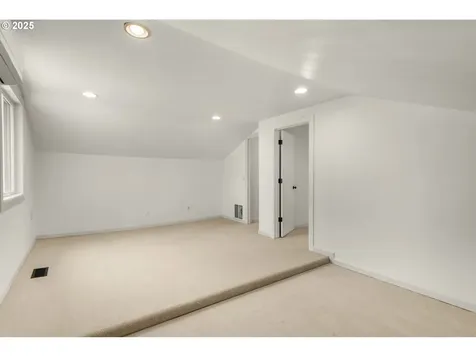 8470 SW Godwin Court Portland OR 97223
