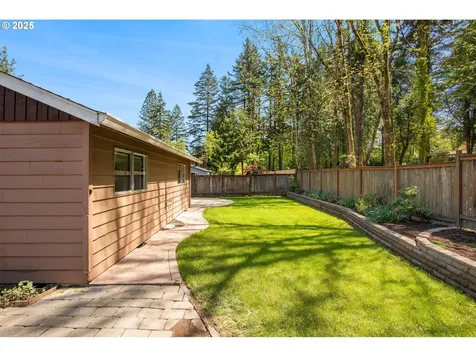 8470 SW Godwin Court Portland OR 97223