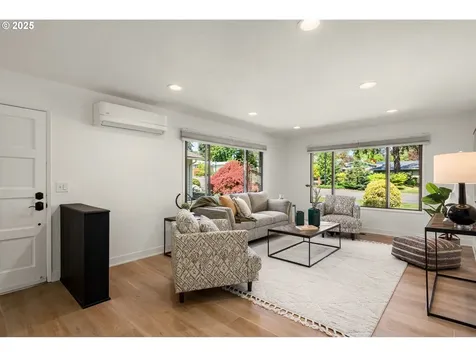 8470 SW Godwin Court Portland OR 97223