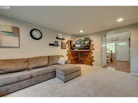1825 N 9th Way Ridgefield WA 98642