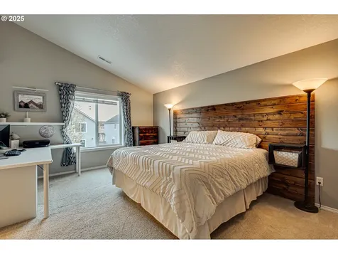 1825 N 9th Way Ridgefield WA 98642