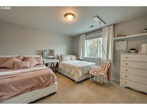 1825 N 9th Way Ridgefield WA 98642