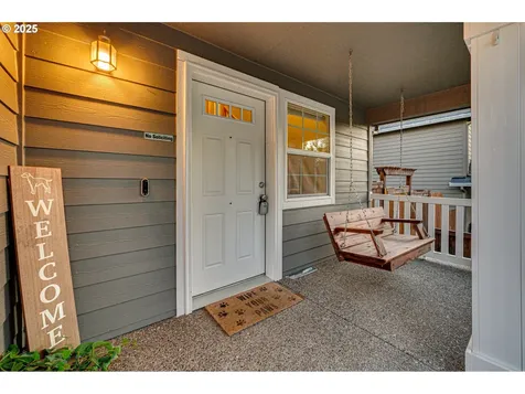 1825 N 9th Way Ridgefield WA 98642