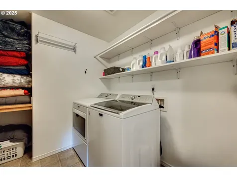 1825 N 9th Way Ridgefield WA 98642