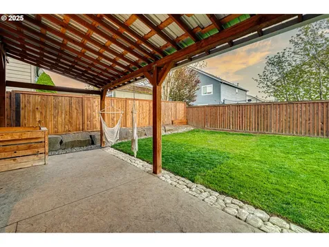 1825 N 9th Way Ridgefield WA 98642