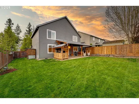 1825 N 9th Way Ridgefield WA 98642