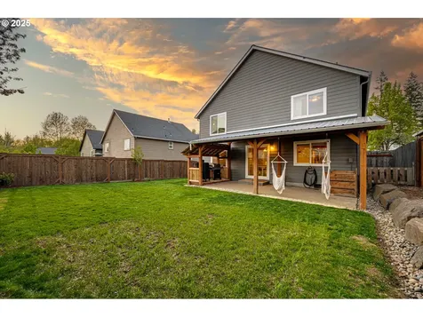 1825 N 9th Way Ridgefield WA 98642