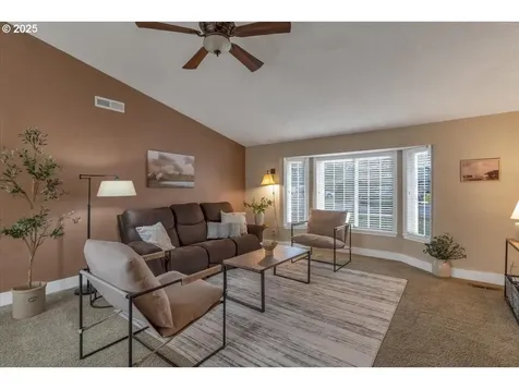 1393 SW Alexander Drive Dallas OR 97338