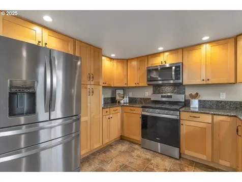 1393 SW Alexander Drive Dallas OR 97338